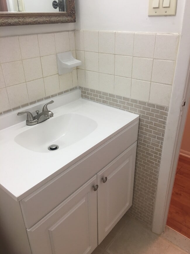 Building Photo - 10828 Lockart Ct