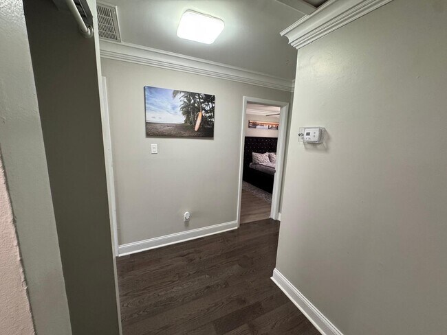 Building Photo - 4736 Walden Pond Dr