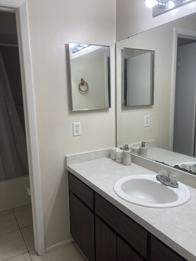 Building Photo - 8330 Gandy Way