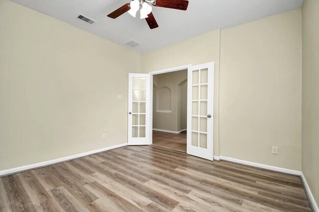 Building Photo - 6315 Bain Dr