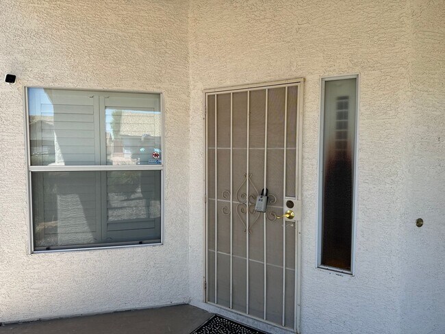 Building Photo - Henderson!!  Solar Panels!! Tankless Hot w...