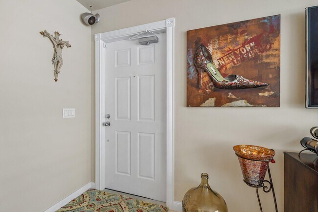 Building Photo - 2117 Tigris Dr