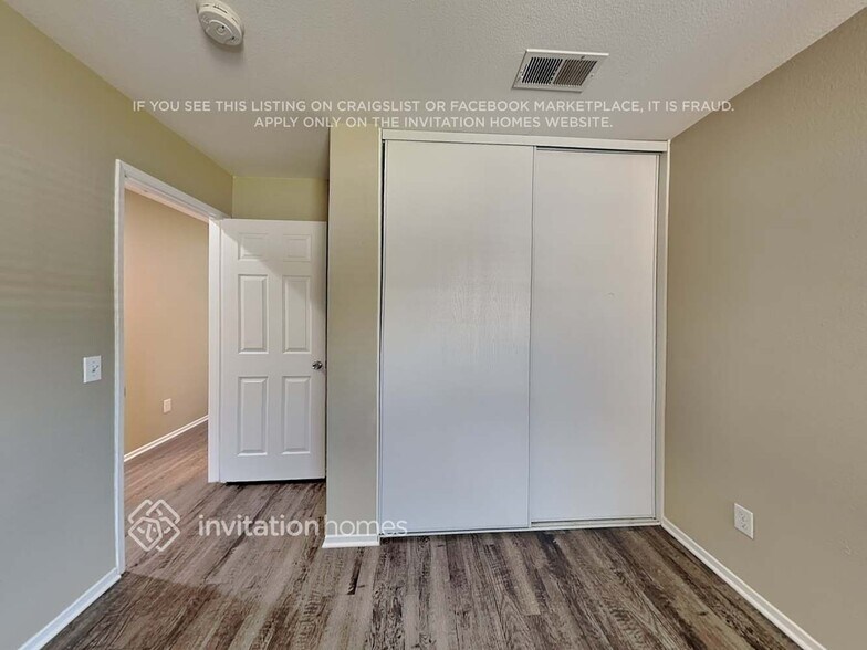 Building Photo - 25375 Mountain Springs St