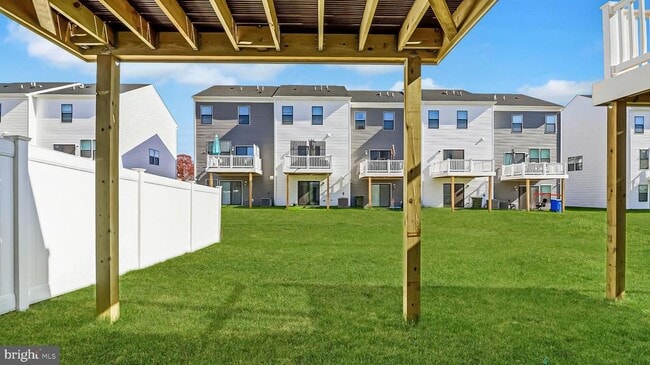 Building Photo - 466 Still Feather Ave