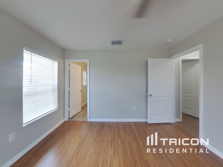 Building Photo - 18816 Litzau Ln