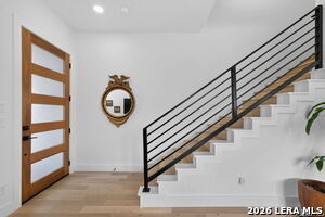 Building Photo - 719 Eleanor Ave