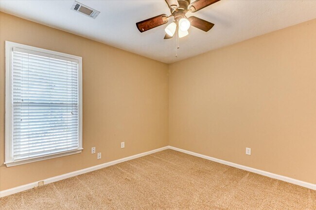 Building Photo - Home for Rent - 139 Spring Lakes Drive