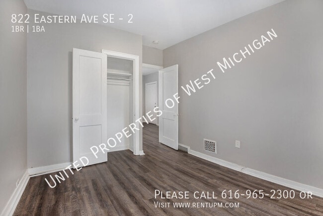 Building Photo - 822 Eastern Ave SE