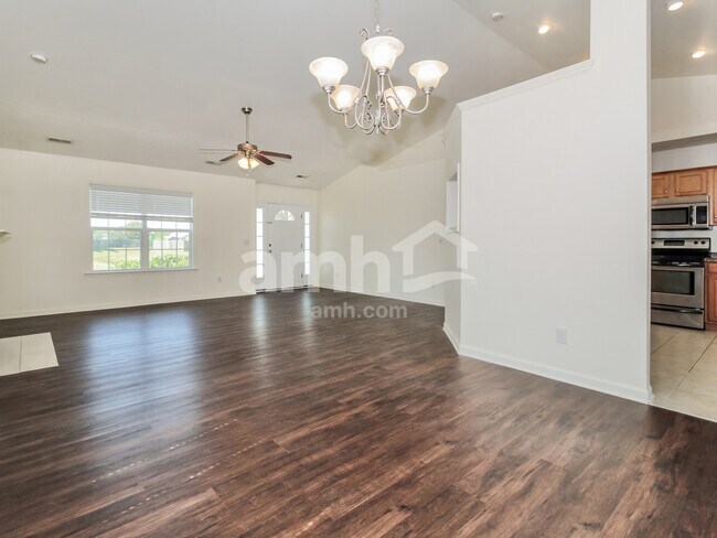 Building Photo - 2626 Bow Hunter Dr