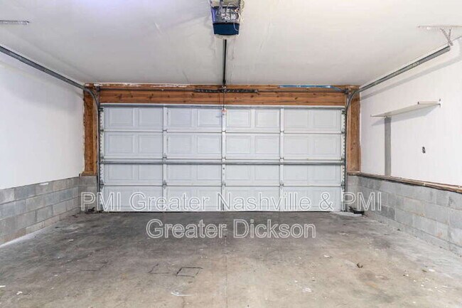 Building Photo - 2414 Lismore Dr
