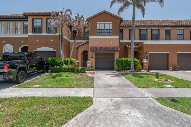 Building Photo - Beachside Townhome in Gated Community