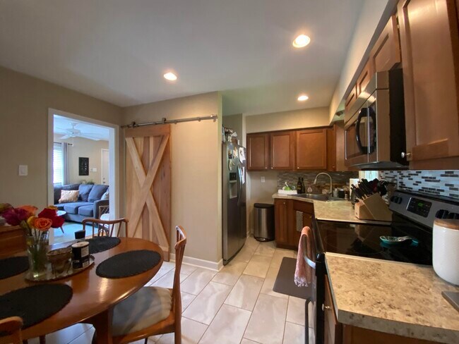 Building Photo - 2112 St Michael Dr