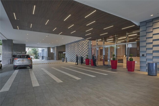 Building Photo - 1080 Brickell Ave