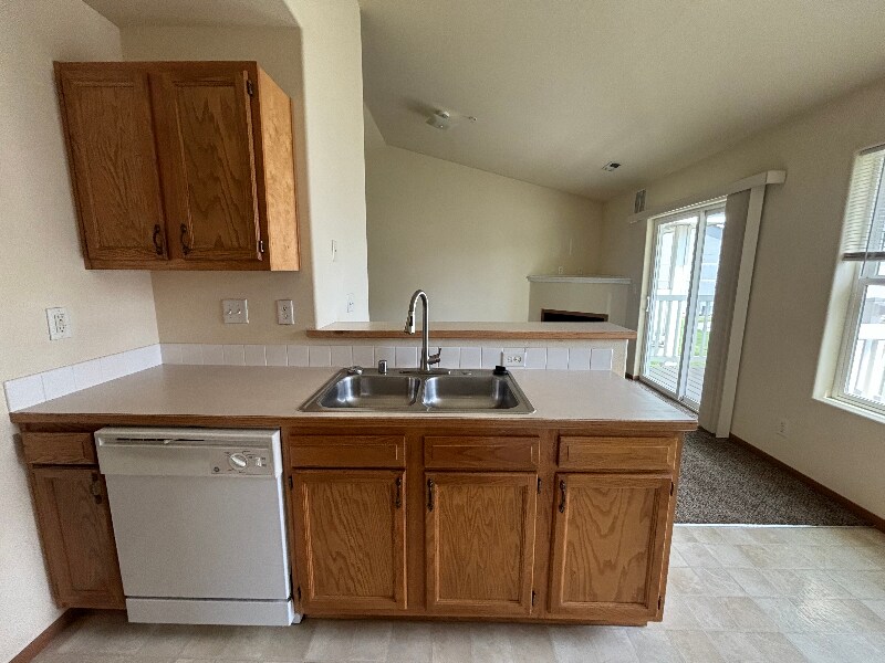 Building Photo - 6405 Chapel Hill Blvd