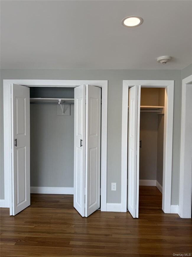 Building Photo - 4 Milton Ave