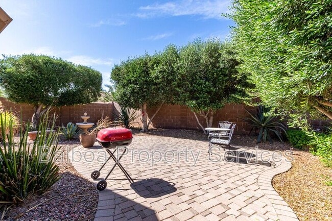 Building Photo - 44087 Granite Dr