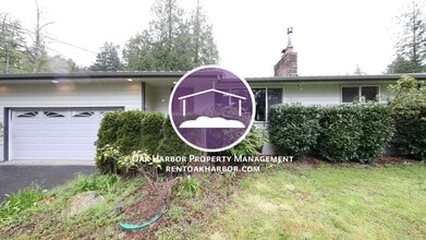Building Photo - 5 Bed 2 Bath - Ideal for Group - Landscaping Included - Pet per Approval - NAS Whidbey