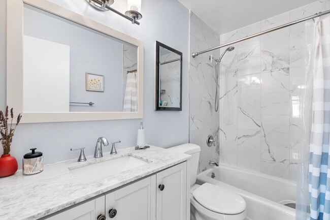 Building Photo - 48 Randall Ave