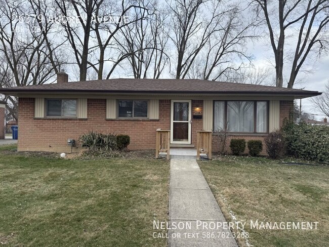 Primary Photo - "Charming 3-Bedroom Warren Home with Gleam...