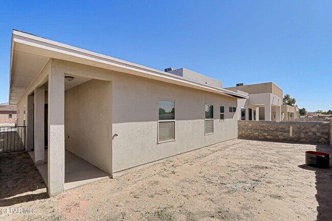 Building Photo - 5913 Ruidoso Downs St