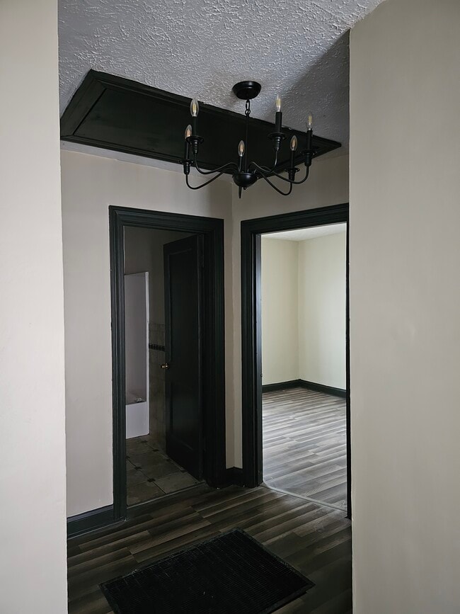 Building Photo - 1612 S 31st St