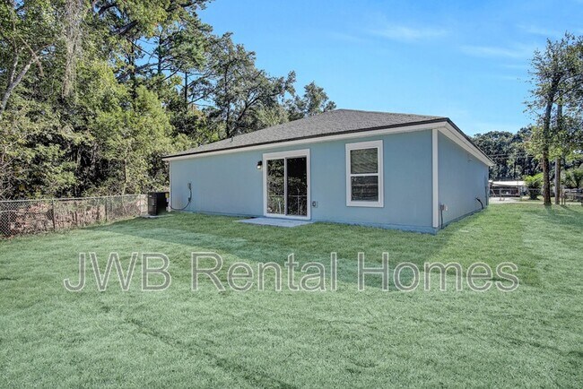 Building Photo - 9475 Valerie St