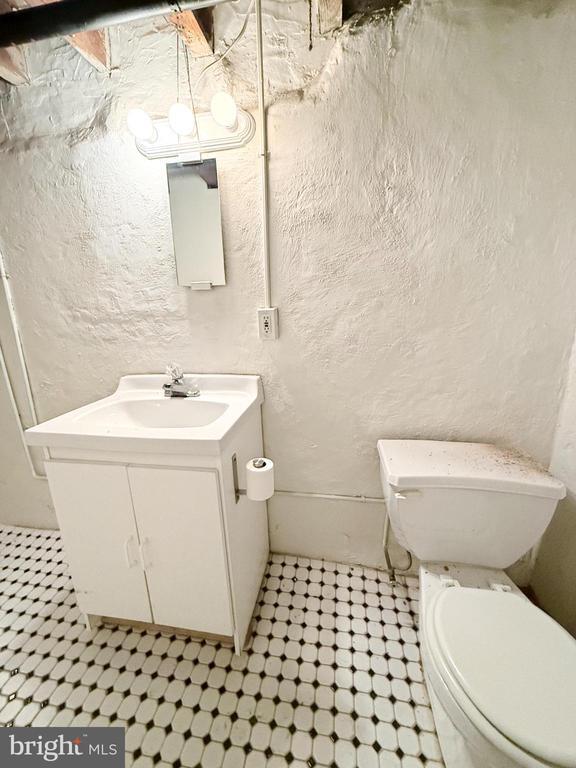 Building Photo - 1625 S 9th St