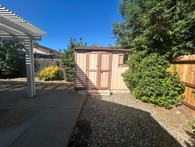 Building Photo - Low Maintenance Yards