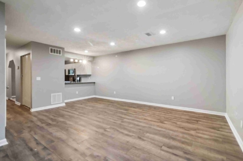 Building Photo - 3439 Bayshore Dr