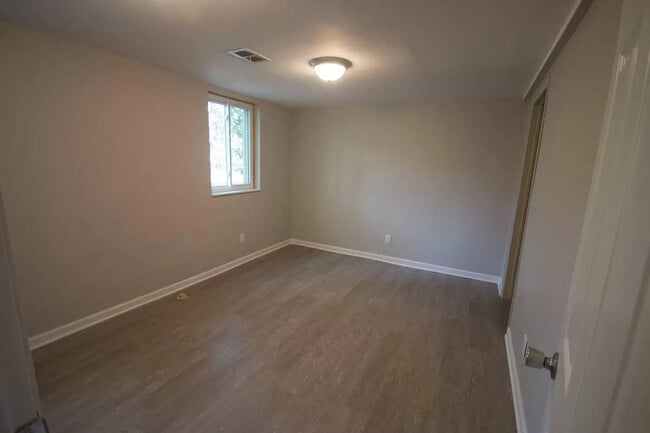 Building Photo - 518 Bergen Ave