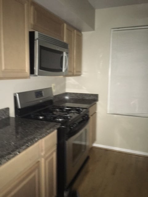 Building Photo - 767 3rd St NE
