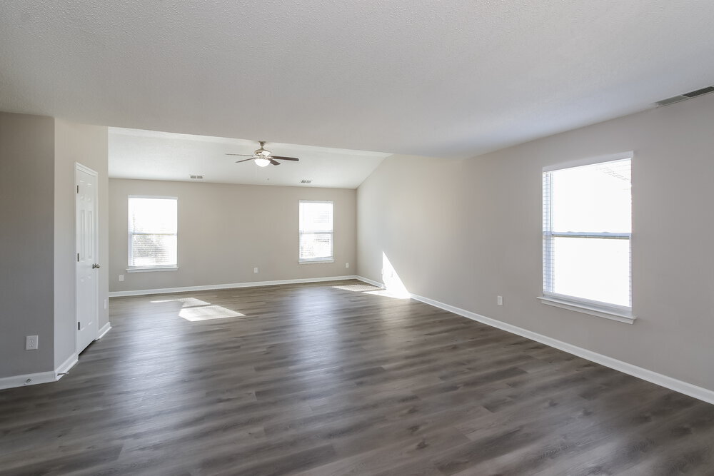 Building Photo - 335 Elma Marie Ct