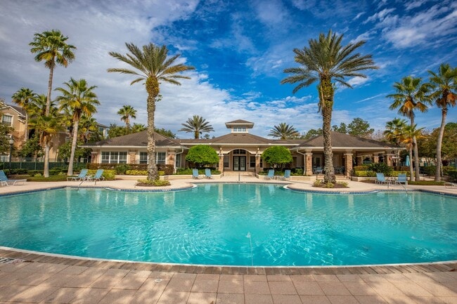 Building Photo - Stone Bridge