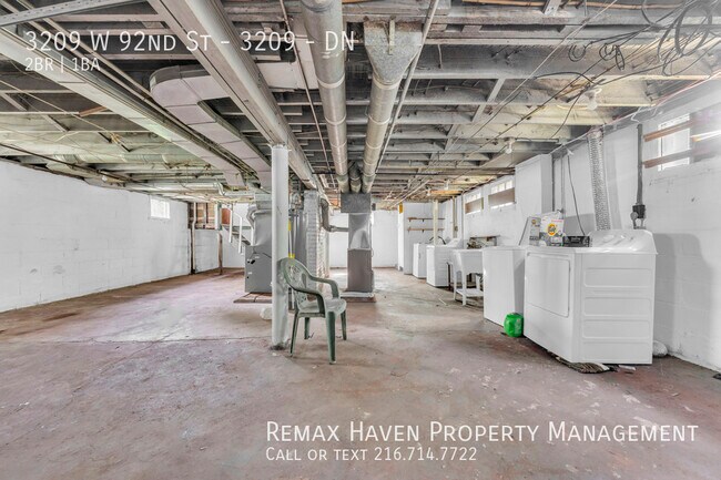 Building Photo - 3209 W 92nd St