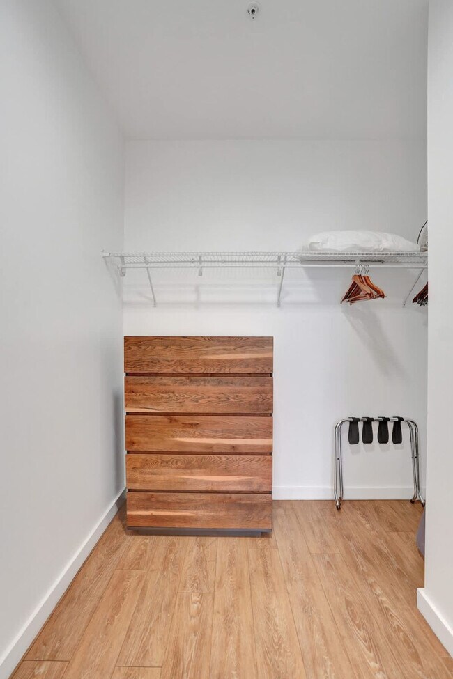 Building Photo - 1220 17th St