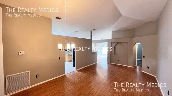 Building Photo - 130 Wheatfield Cir