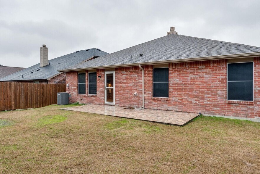 Building Photo - 13000 Sewanee Dr