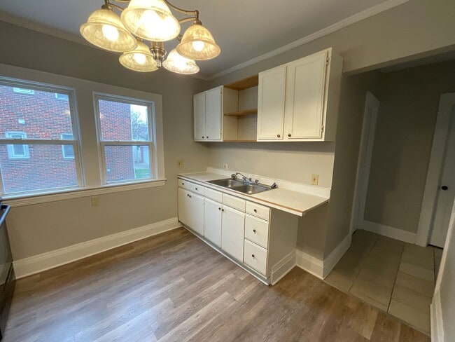 Building Photo - 19824 Pasnow Ave