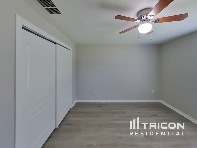 Building Photo - 1152 Tryon Cir