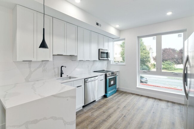 Building Photo - 410-24 N 8th St