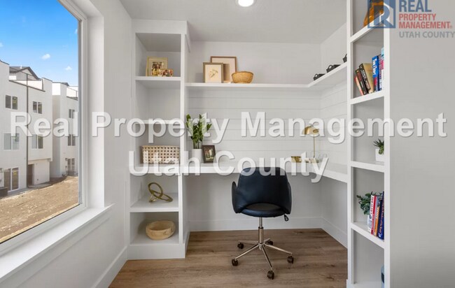 Building Photo - 367 S 610 E