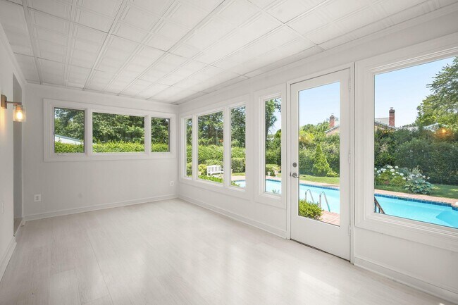 Building Photo - 7109 Radnor Rd