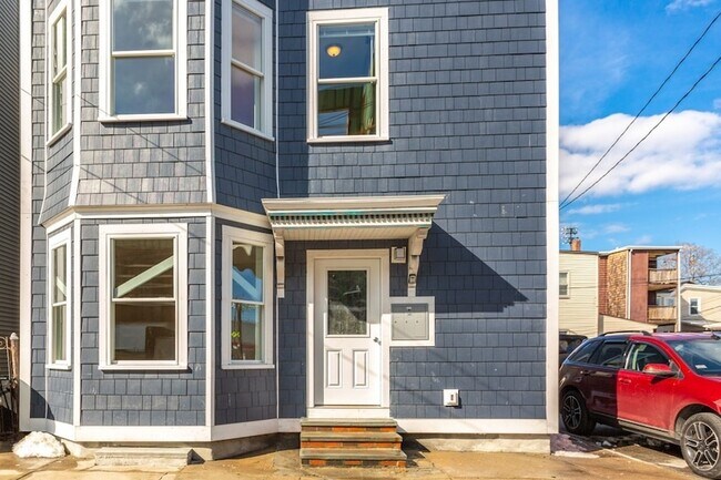 Building Photo - 8 Shetland St