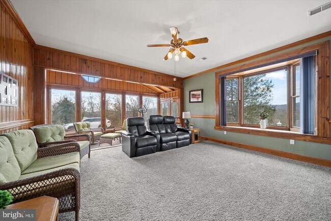 Building Photo - 436 Castleton Meadows Ln