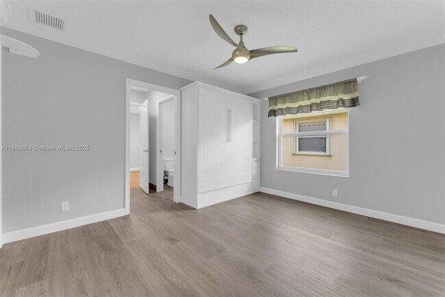 Building Photo - 2715 Edgewater Ct
