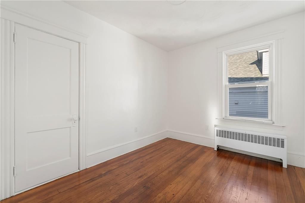 Building Photo - 19 Vale St