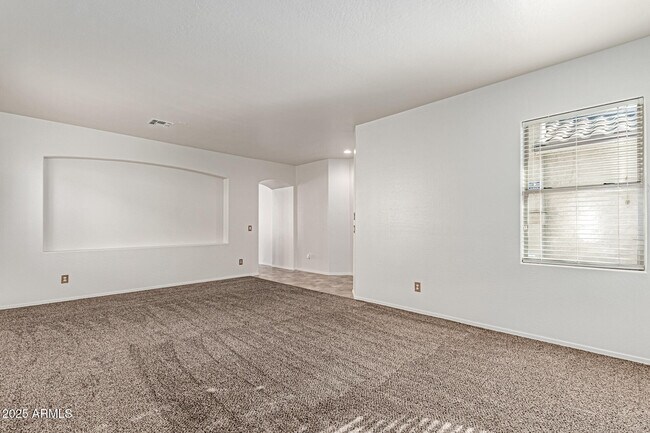 Building Photo - 7341 N 72nd Ave