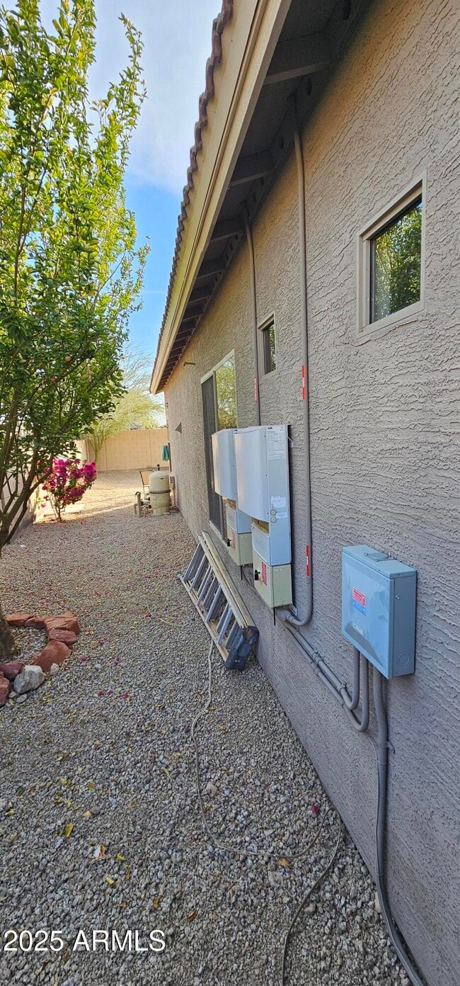 Building Photo - 17913 W Desert View Ln