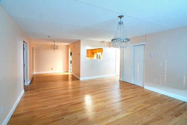 Primary Photo - 28 Faxon St