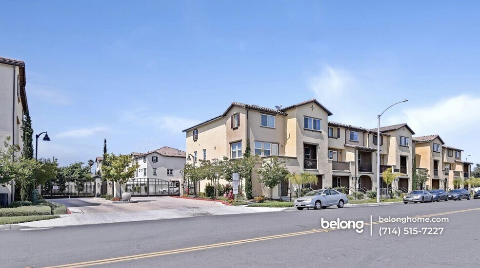 Building Photo - 1570 W 1st St